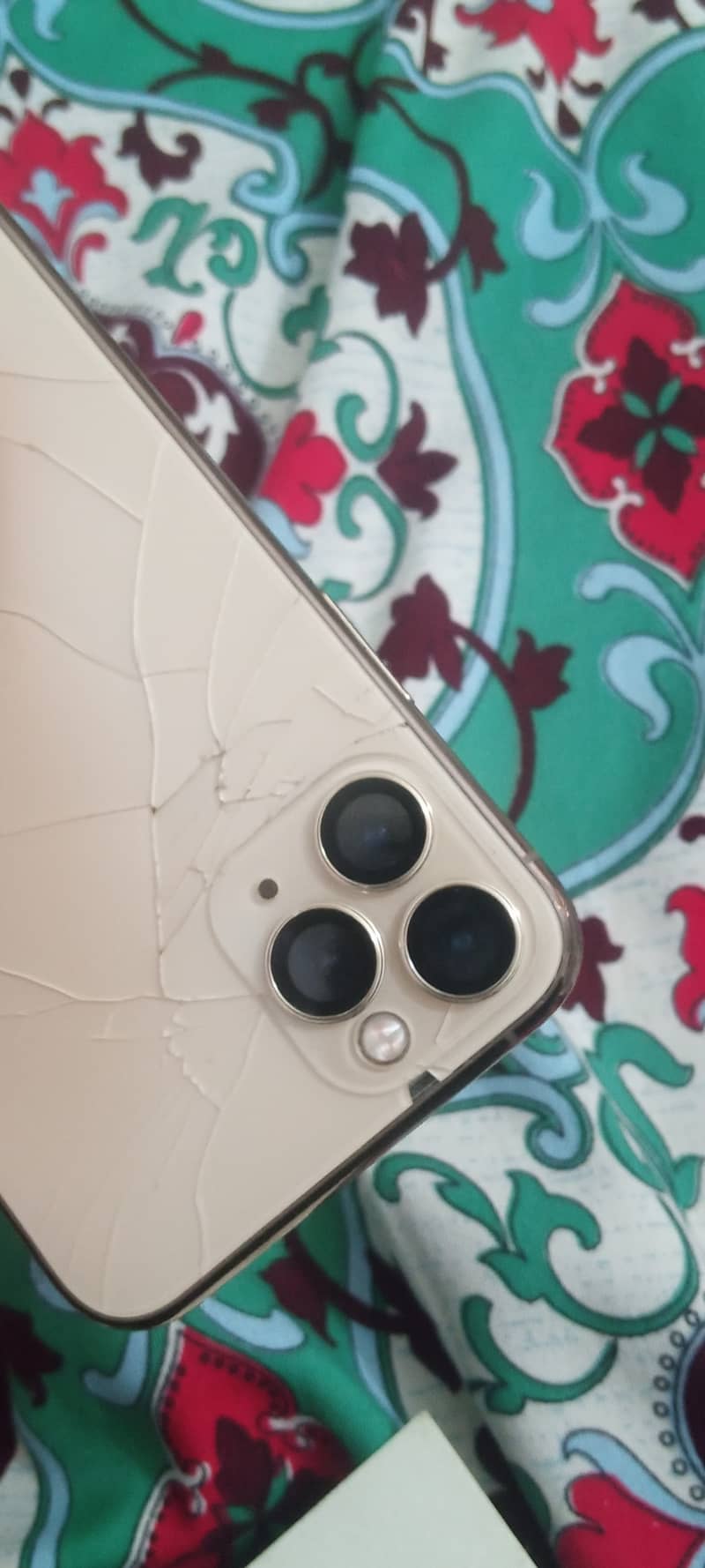 Apple iPhone 11 Pro 2