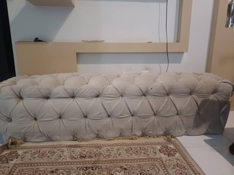 backless sofa 1
