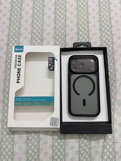 iPhone 17 Pro Original Benks Case 10/10