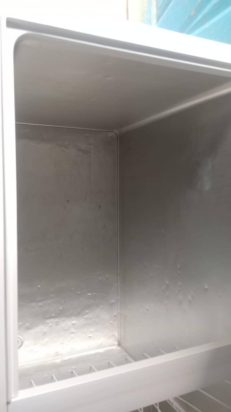 DAWLANCE FREEZER 4