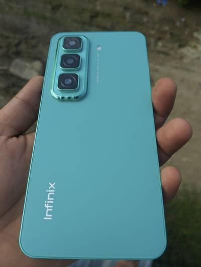 Infinix Hot 50 Pro. 16+8/512