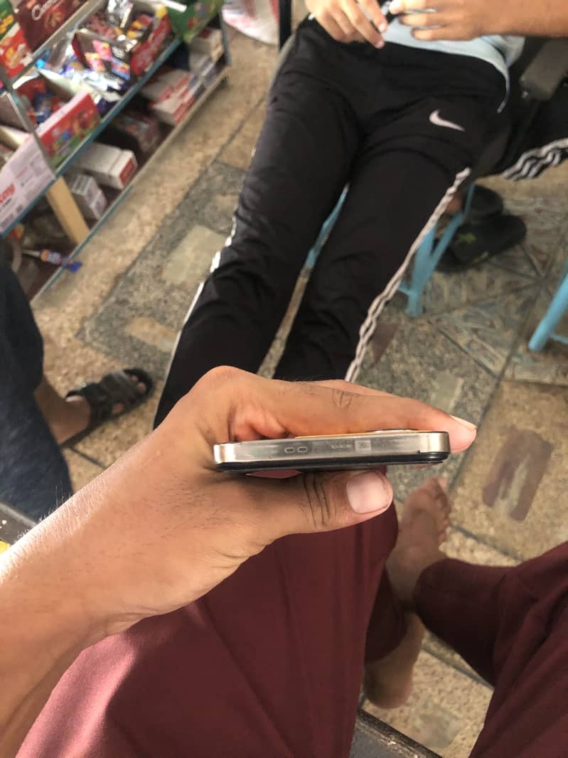 Infinix Note 30 4