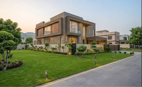 Very Well Maintained 444 Sq. Yards Luxury House for Sale Near Margalla Road | Prime Residential Location | Islamabad