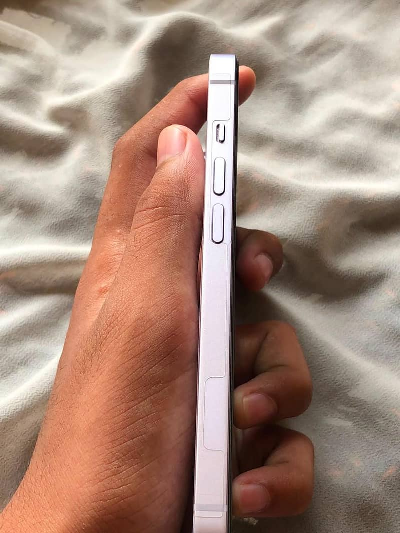 Apple iPhone 14 2