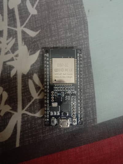 ESP32/ OLED/ DHT22 sensor/ fan