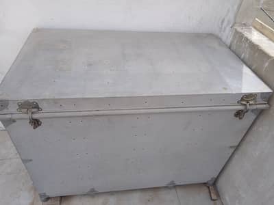 Used Trunk - Large Size - Good Condition