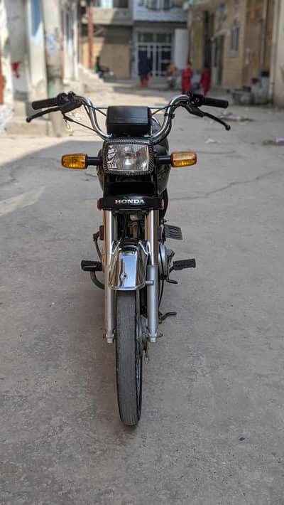 Honda 70cc 2023 model black edition 45724 Chali hai condition saaf hai