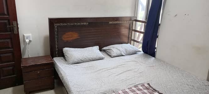 Bed with metris
