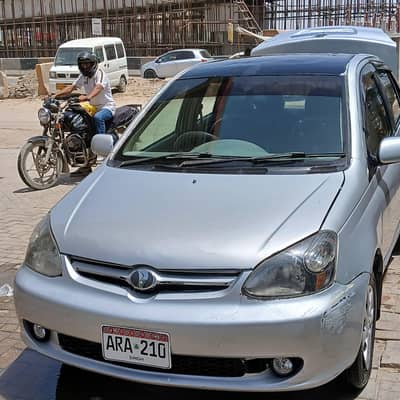 Toyota Platz 2004
