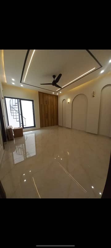 10 Marla Brand New Designer House Available For Rent