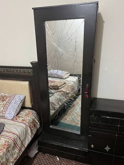 Wood Dressing Table / Almari with broken Mirror