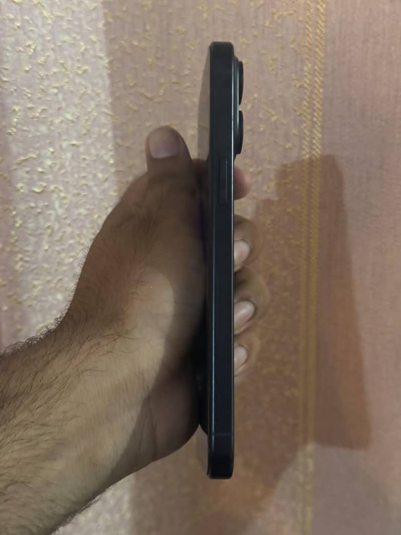 Google Pixel 9 4