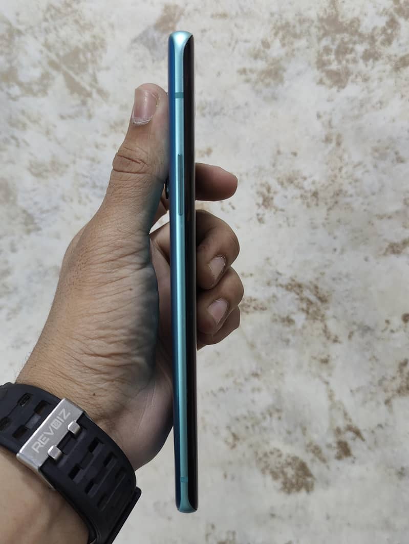One Plus 8 Pro 4