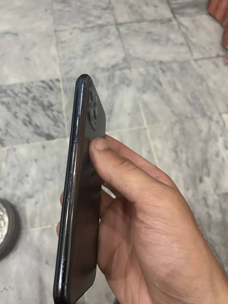 iPhone 11 pro 1