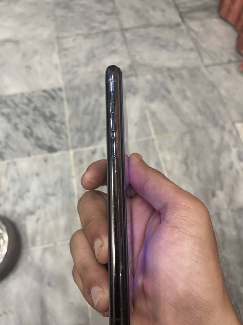 iPhone 11 pro 5