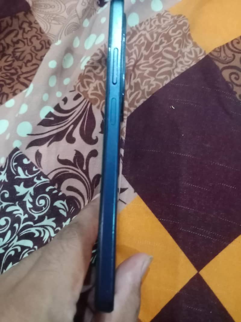 oppoA60 3