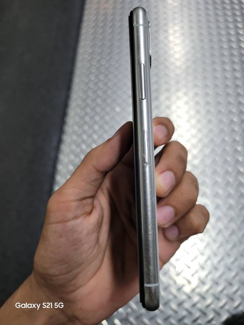 iPhone X 3