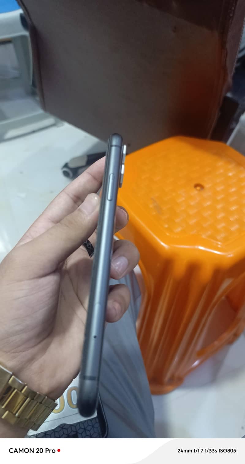 Apple iPhone 11 2