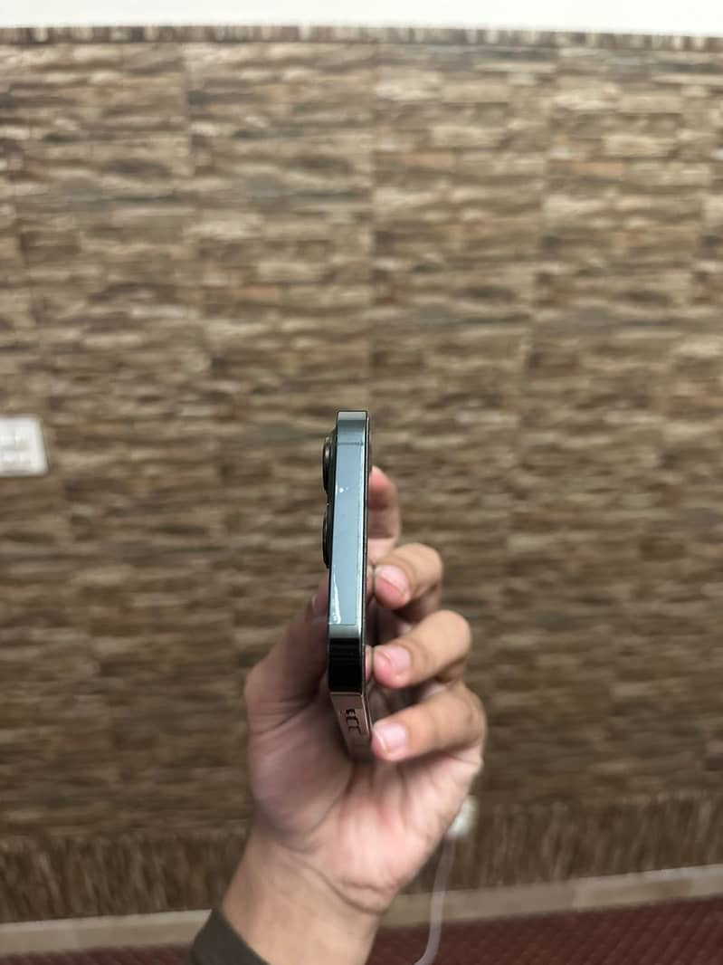 Apple iPhone 13 Pro 3