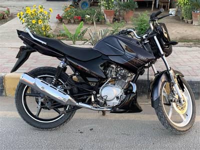 Yamaha ybr G for sale. interested people contact with me . bht achi bike