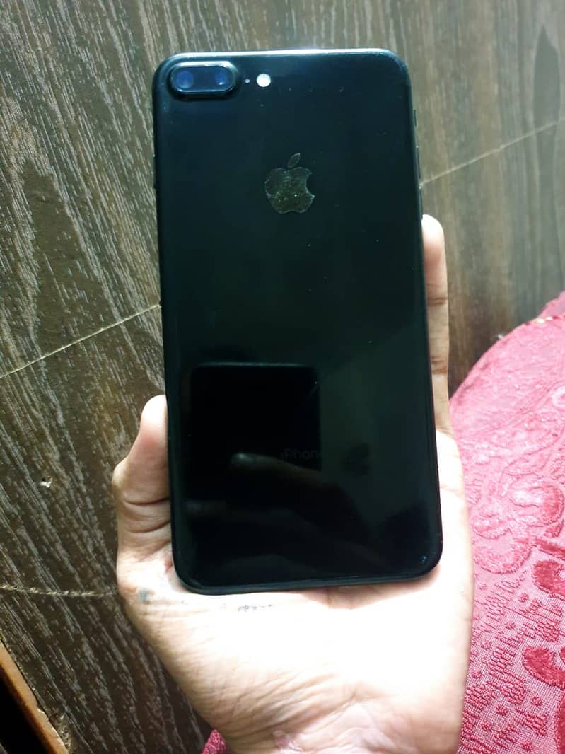 Apple iPhone 7 Plus 3