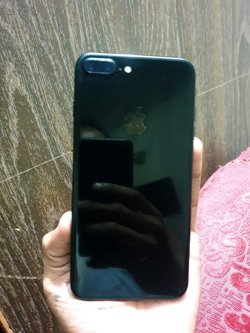 Apple iPhone 7 Plus 5