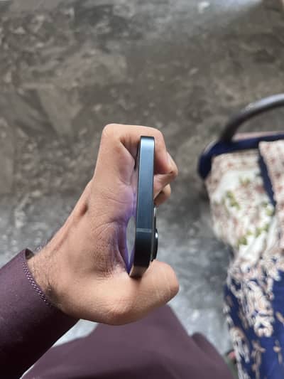 Apple iPhone 14