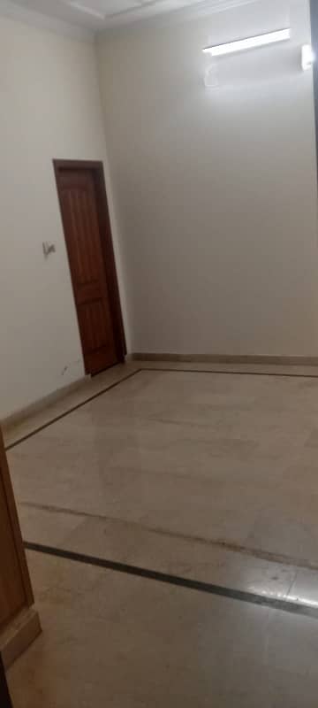 Saperate gate room for rent in misryal road near hanif shadi hal