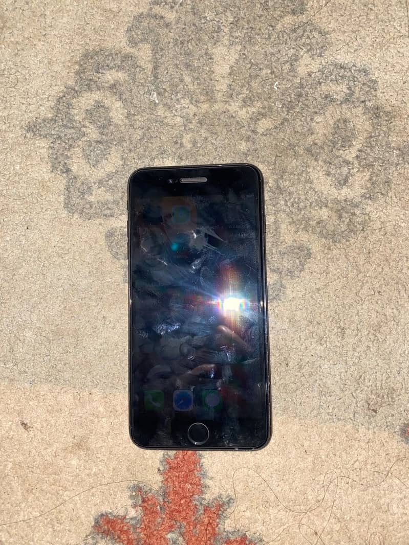 Apple iPhone 7 Plus 3