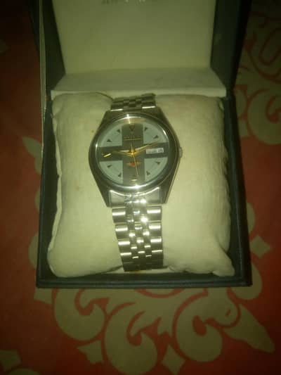 citizen Original watch for sell contact :03131255240