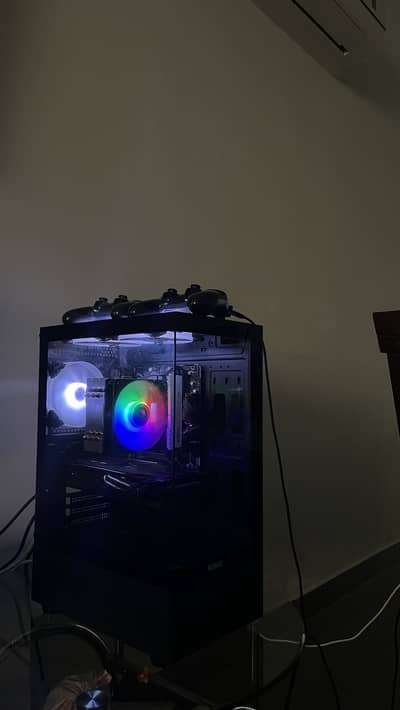 Selling My Gaming Pc (7500F AND 6700XT)