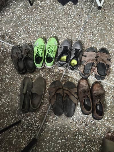42 Number / 8 Number different Shoes 7 Pairs