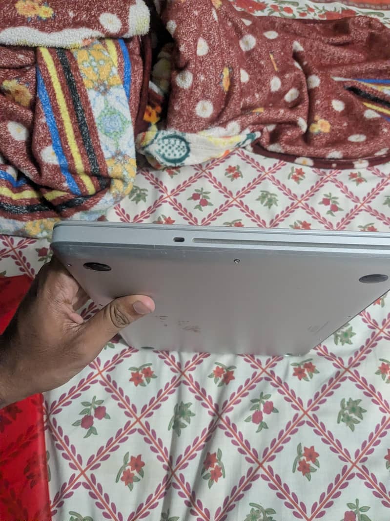 Macbook pro 2012 mid win/mac both 4