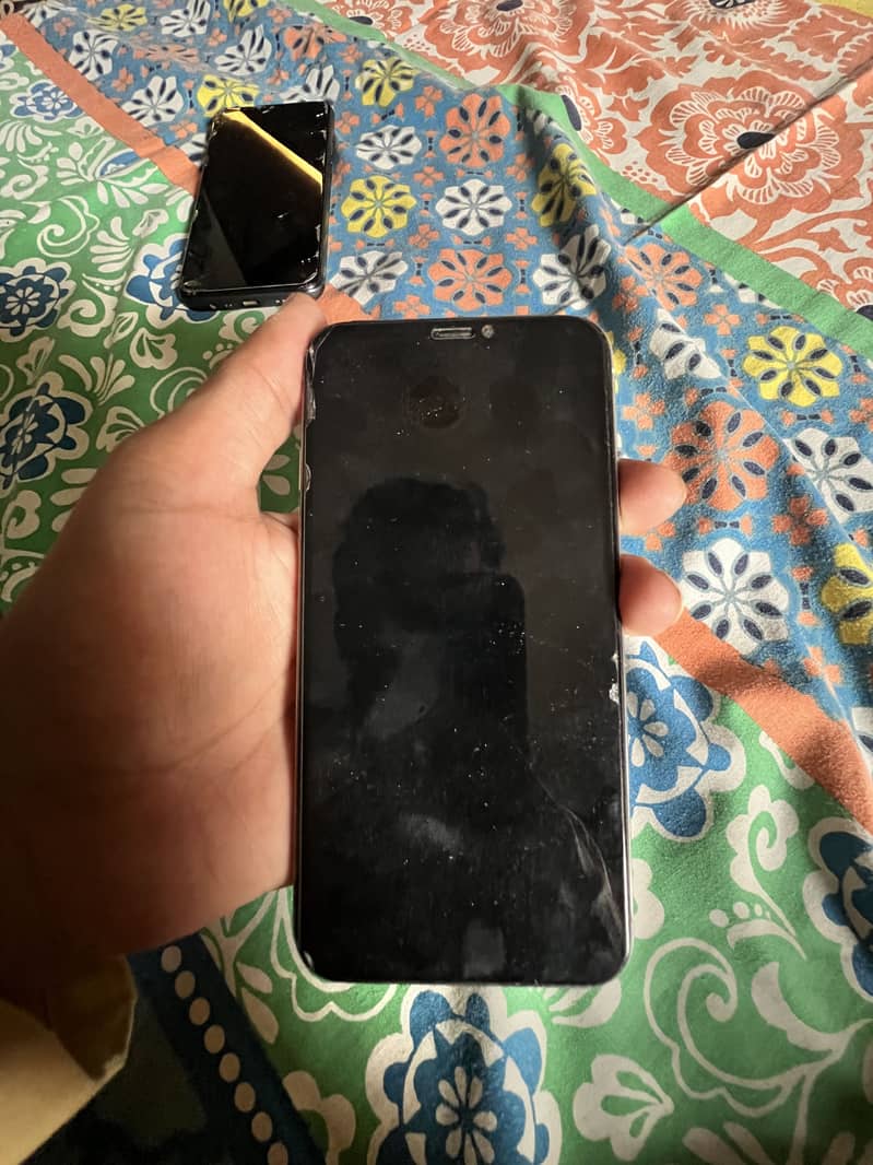 Apple iPhone X 6
