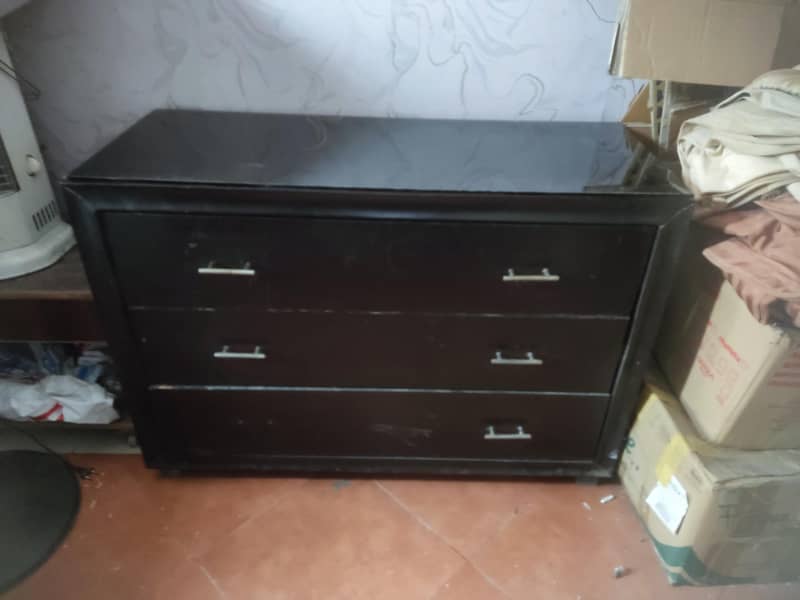 dressing table 1