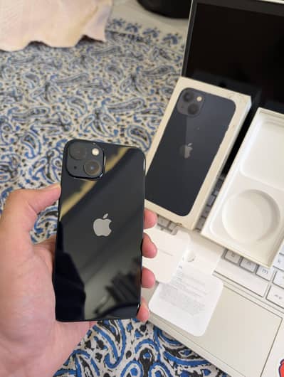 iPhone 13 128GB in warranty full box 9.75/10 JV