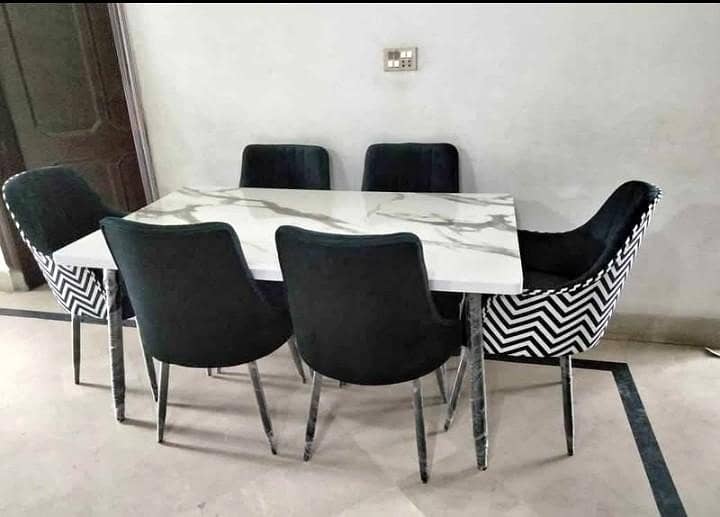 Dining table 0