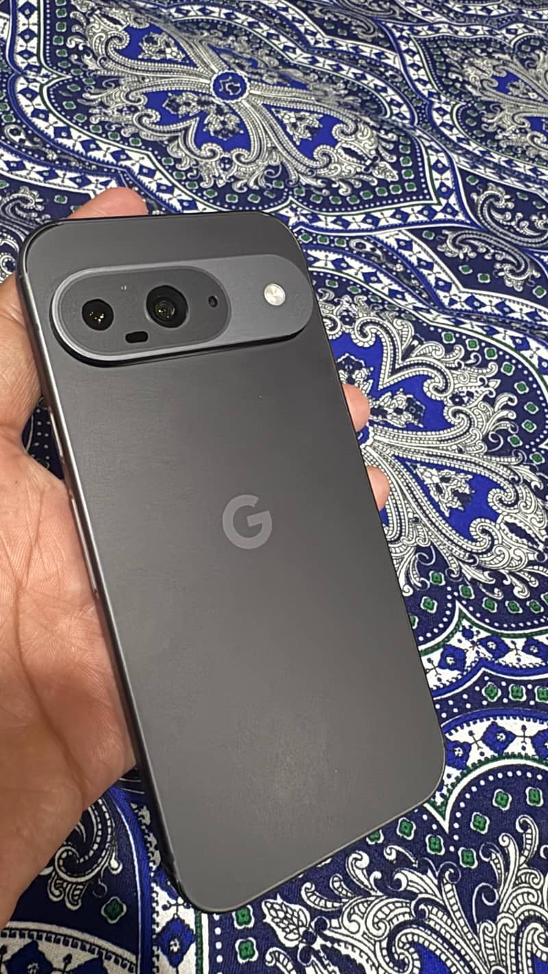 Google Pixel 9 5