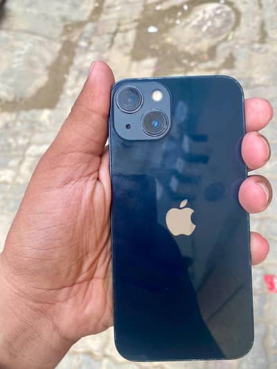 Apple iPhone 13