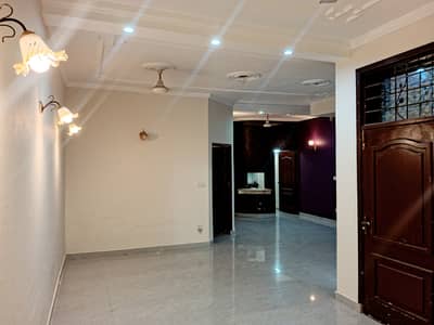 BEAUTIFUL LOWER PORTION AVAILABLE FOR RENT IN JOHAR TOWN