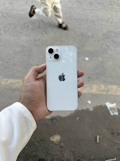 Apple iPhone 13