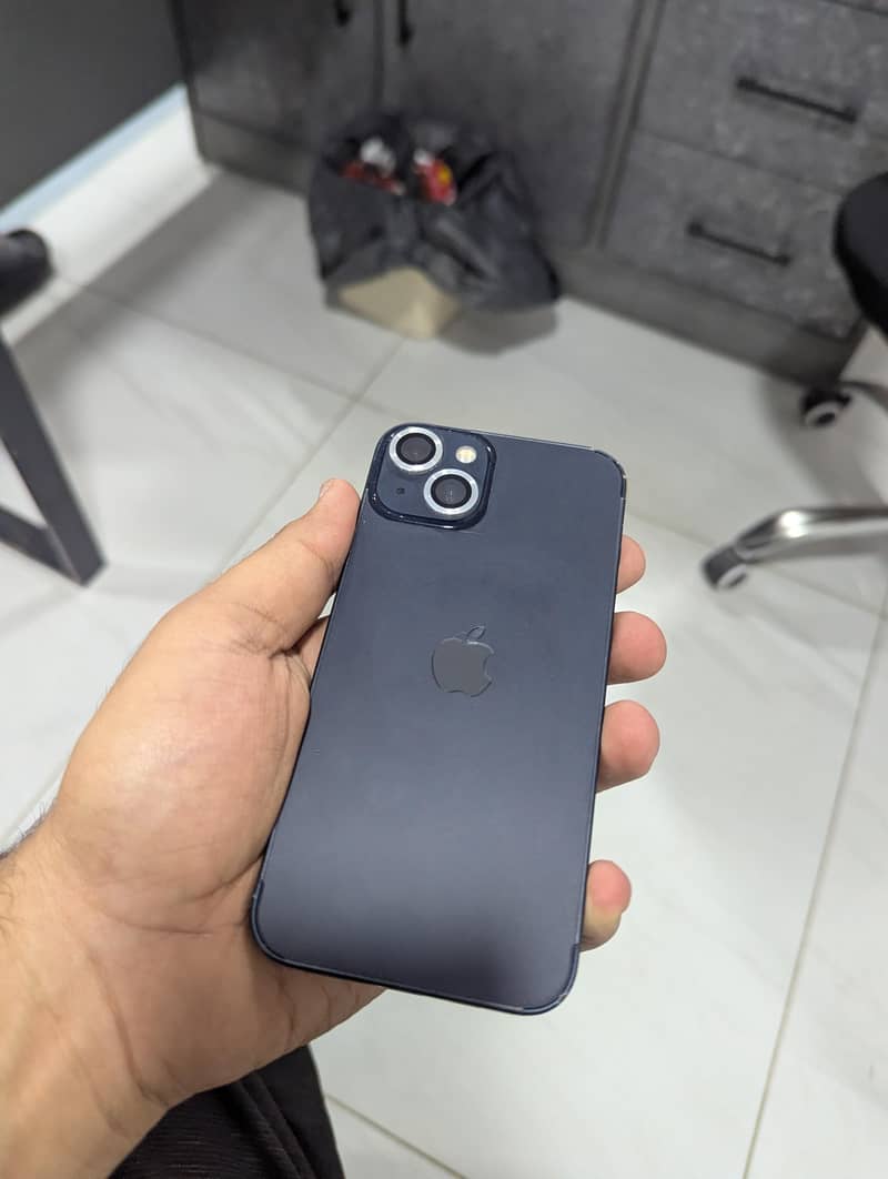 Apple iPhone 13 7