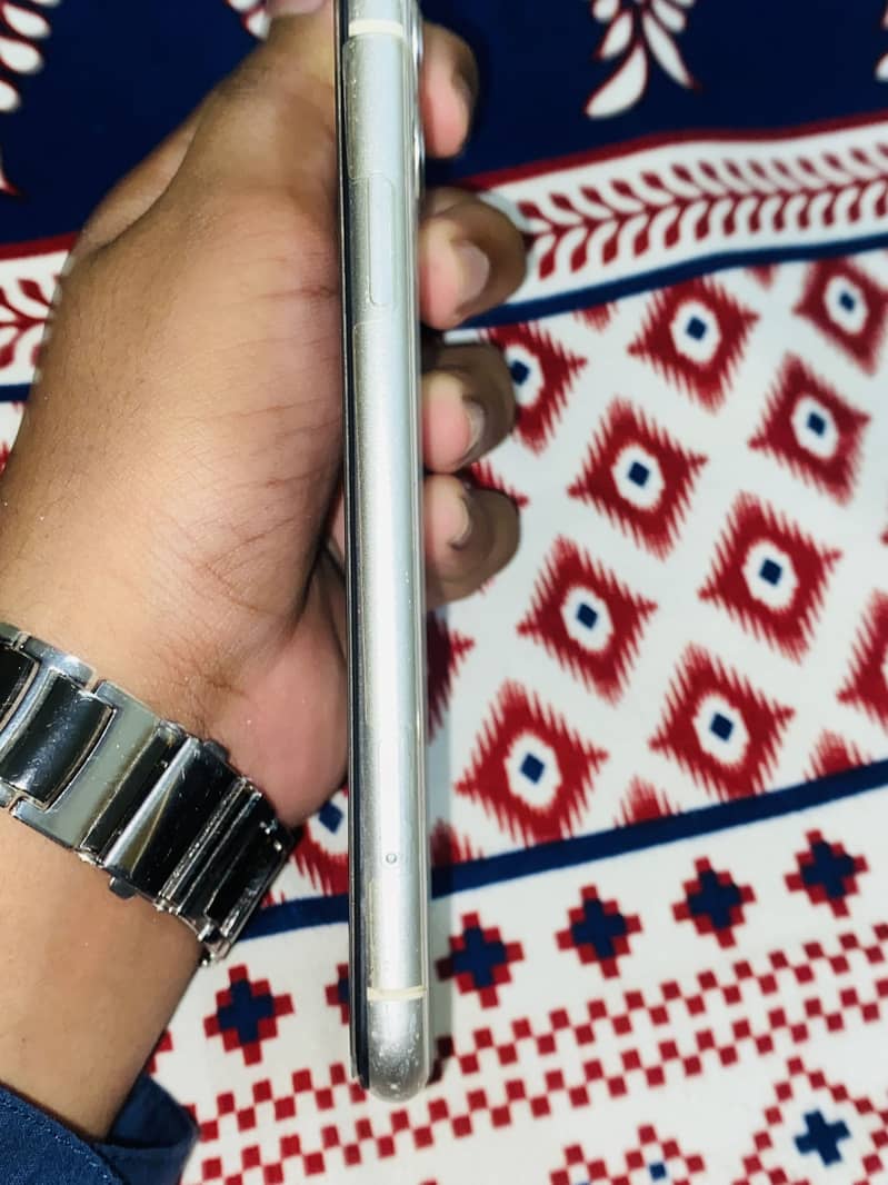 iPhone 11 1