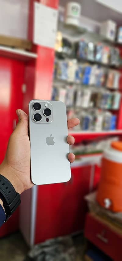 Apple iPhone 15 Pro