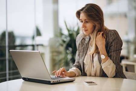 Only female for Online marketing, social media,SEO working