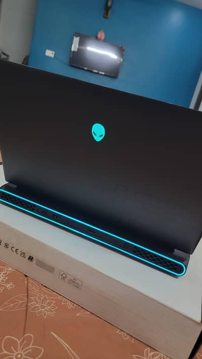 Dell Alienware m15 R7 with Orignal Box