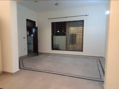 10 Marla Lower Portion Available For Rent In Wapda Town Phase 2