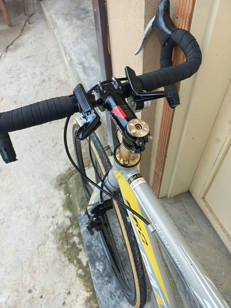 condition new 4