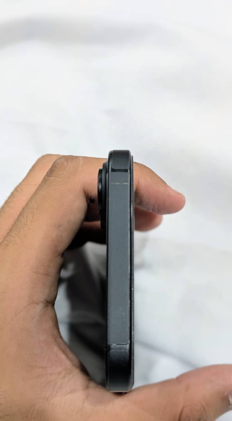 Apple iPhone 16 Plus 6