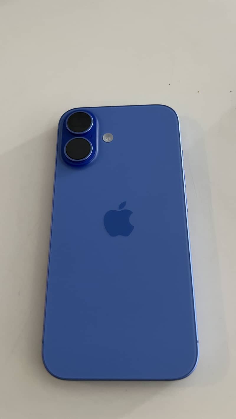 Apple iPhone 16 0